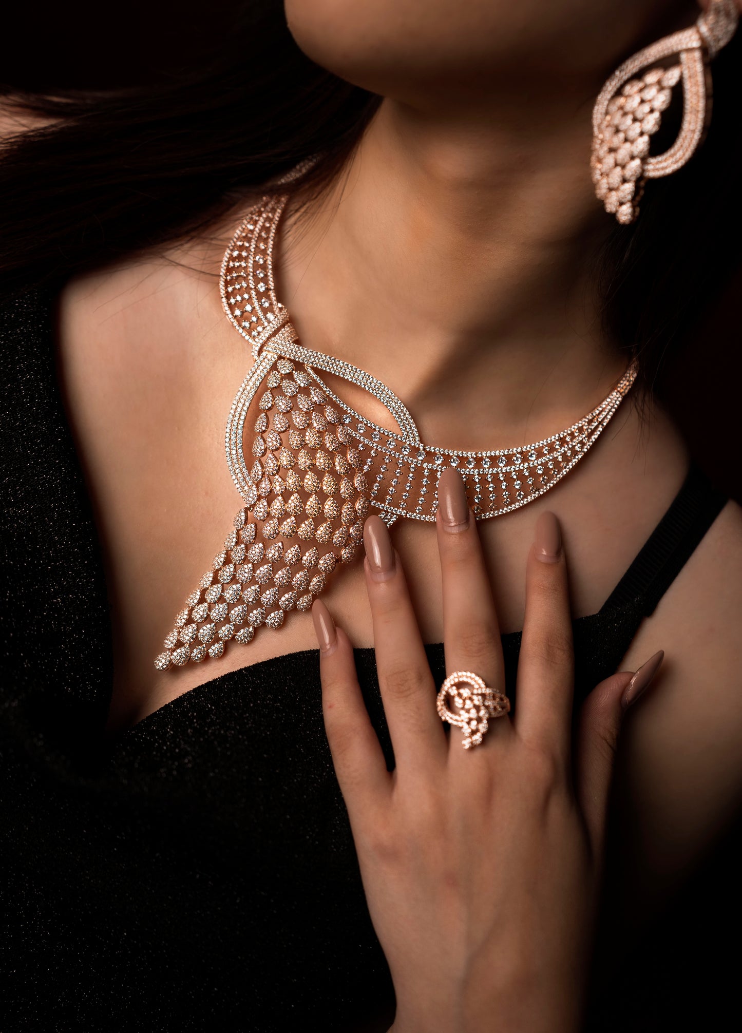 VENICE NECKPIECE