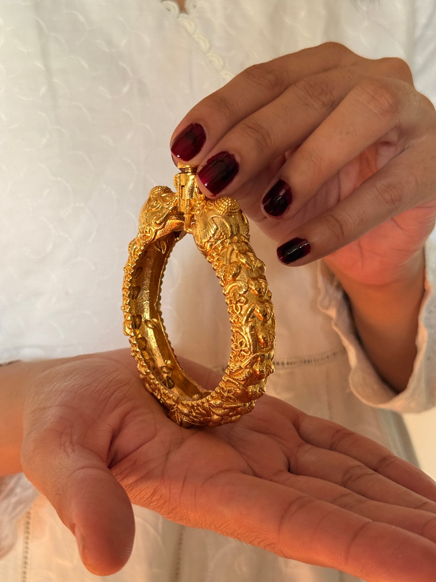 ROYAL ELEPHANT HANDCUFF GOLD PLATED