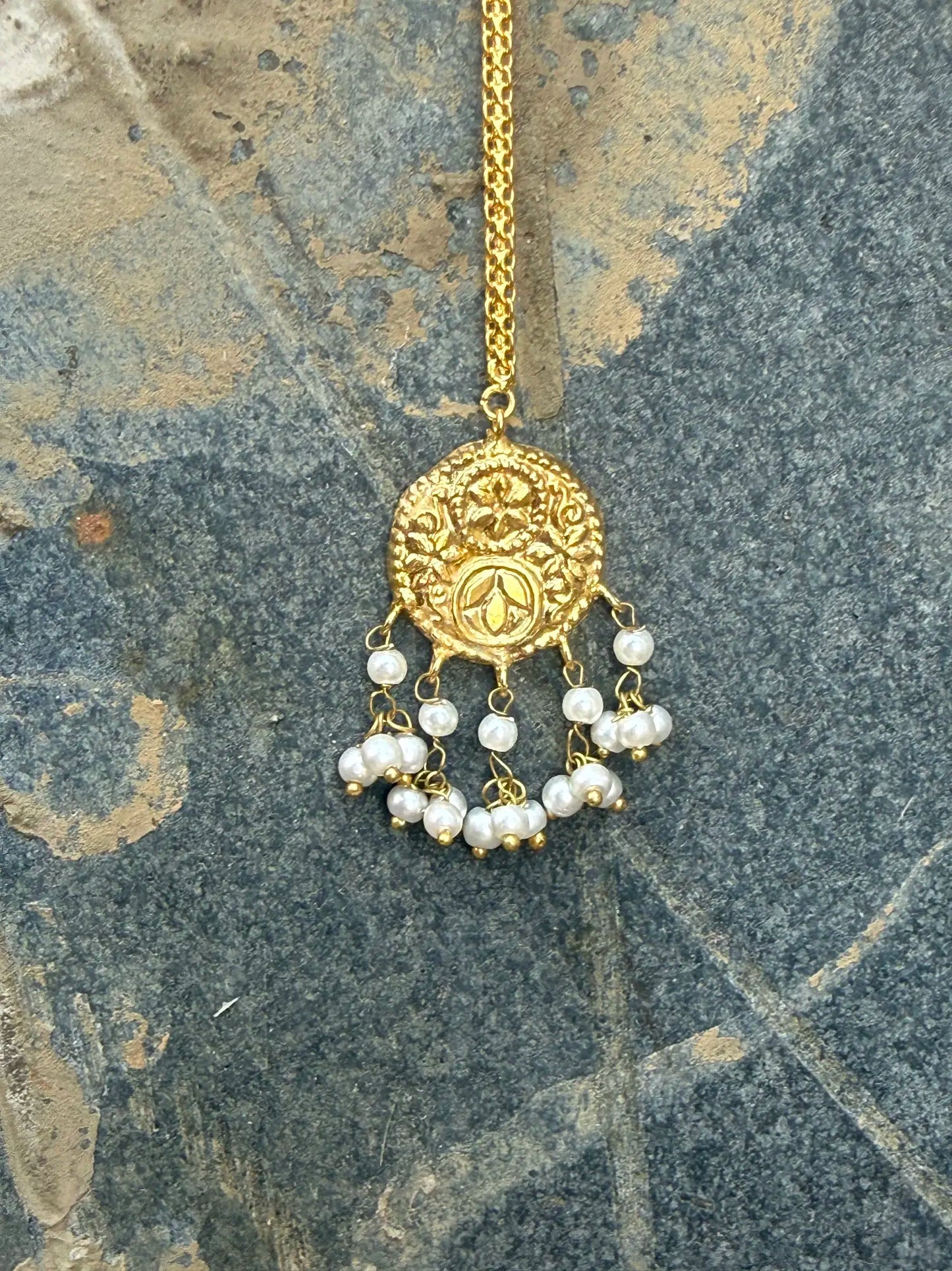 Maahi Chand Tikka