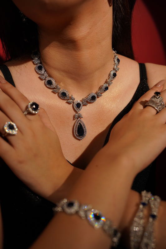 ERA OF SAPPHIRE NECKPIECE