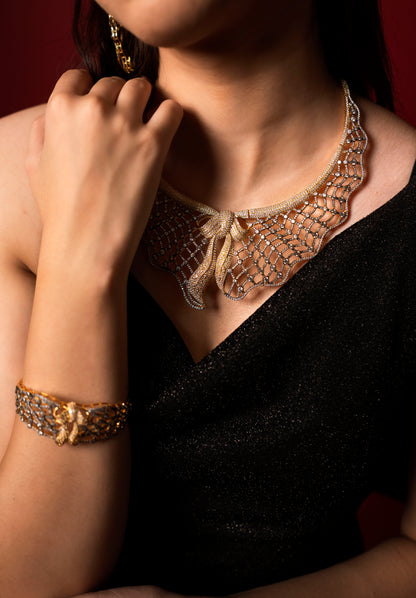 REBORN  NECKPIECE