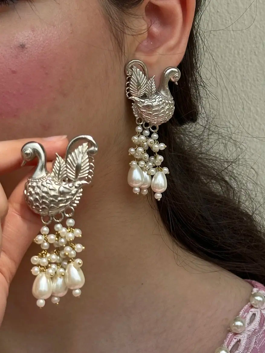 Silver Swan Pearl Earrings