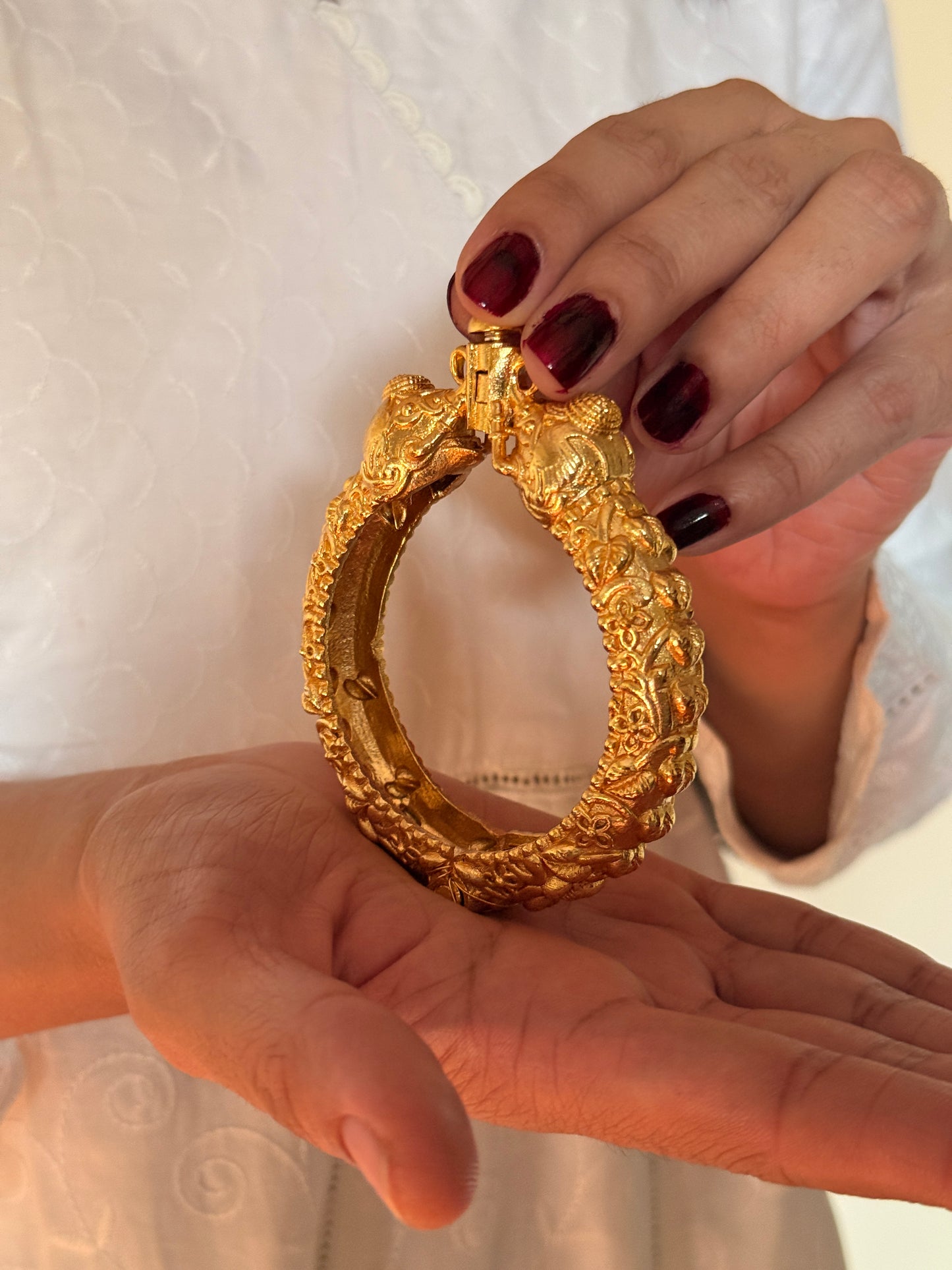 ROYAL ELEPHANT HANDCUFF GOLD PLATED