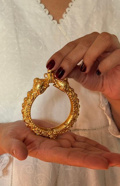 ROYAL ELEPHANT HANDCUFF GOLD PLATED