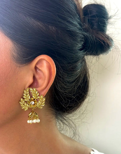 Mehrunisa metallic earrings