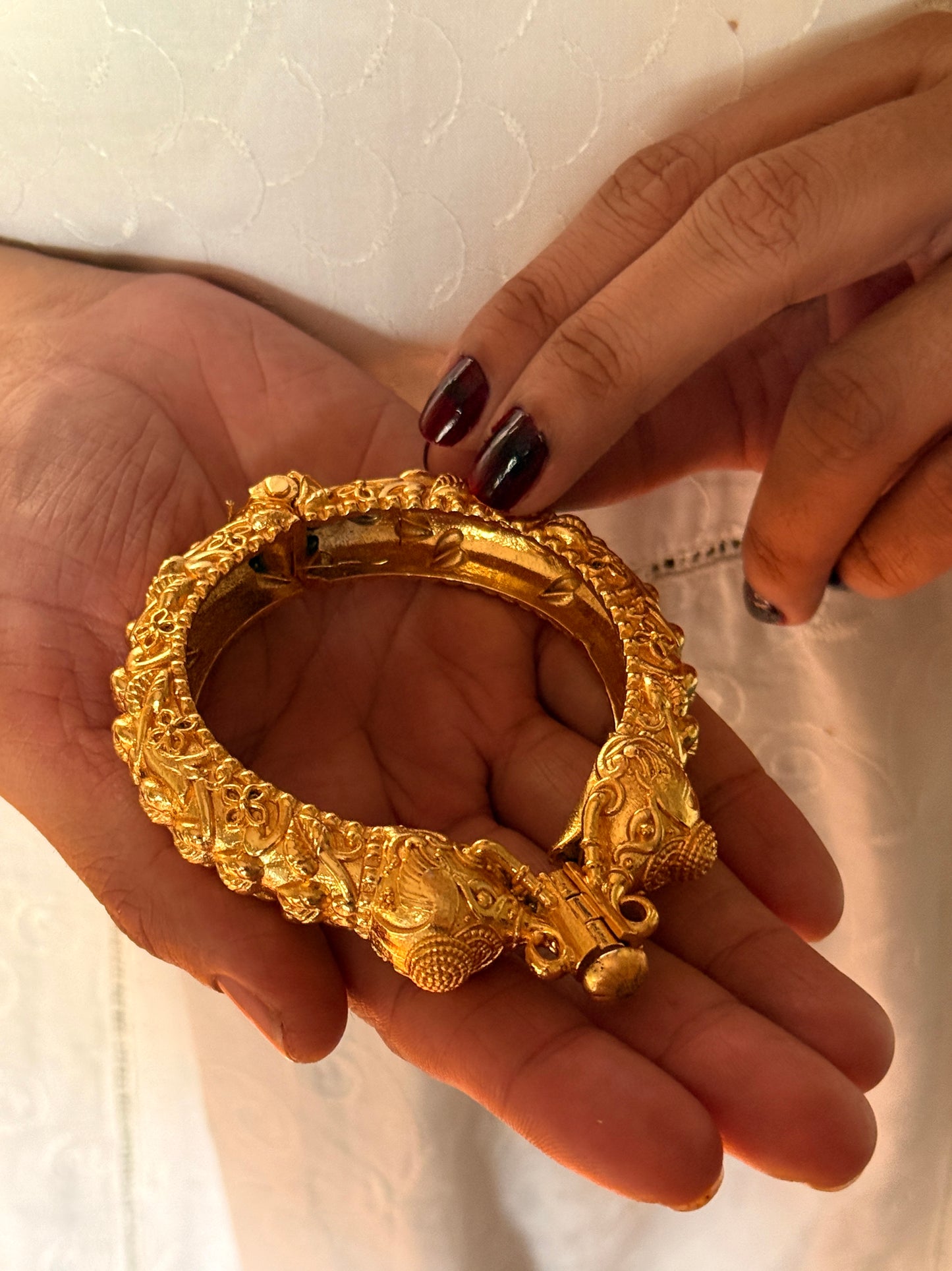 ROYAL ELEPHANT HANDCUFF GOLD PLATED