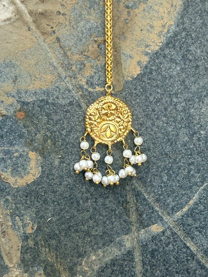 Maahi Chand Tikka