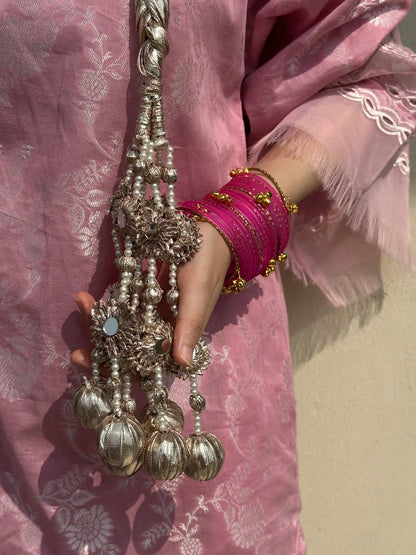 Mahira Paranda