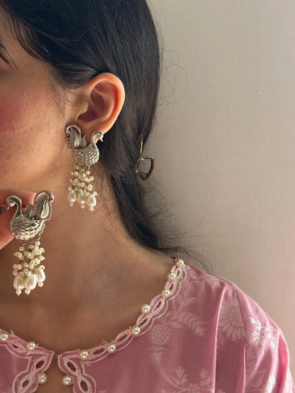 Silver Swan Pearl Earrings