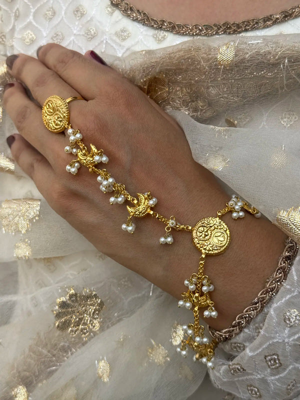 Maahi chand angla hand harness jewelry with antique gold finish