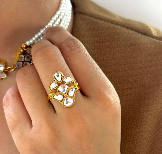 Nina Kundan Pakistani ring