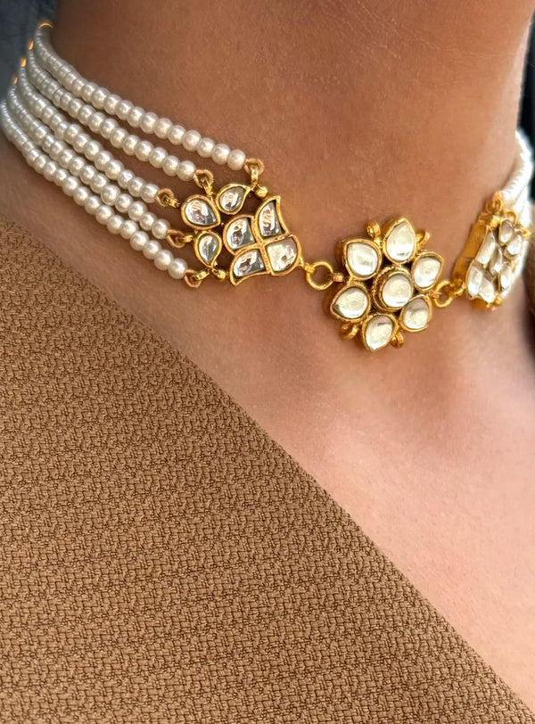 Nina Kundan traditional Pakistani jewellery close-up