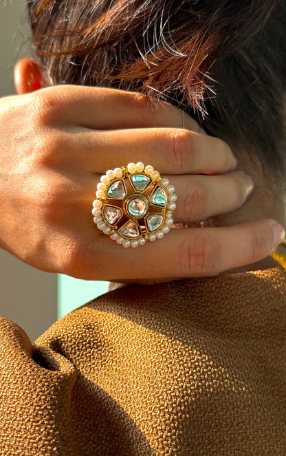 Noore Kundan ring adjustable fit close-up