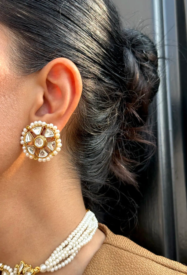 Noore Kundan stud Pakistani earrings