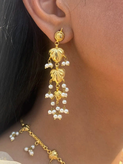 antique finish and elegant ethnic statement design