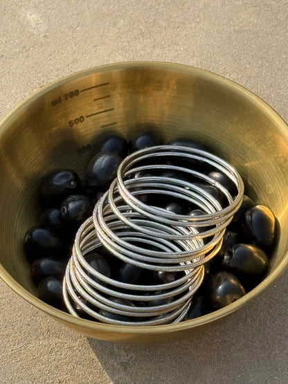 Zari silver metal churi with intricate detailing
